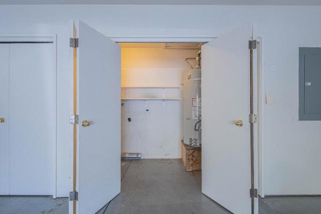 3587 Eastfield Court, Carmel CA: https://media.crmls.org/mediaz/b830d4c8-0526-434b-852a-a217b3d2ac93.jpg