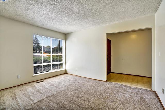 901 Basalt Way, Antioch CA: https://media.crmls.org/mediaz/b83175fb-7ae4-46a4-b7e6-bcc155a2a8bc.jpg