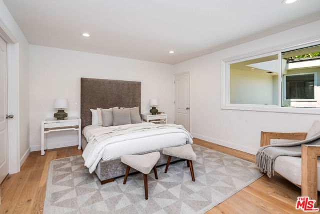 1177 Loma Linda Drive, Beverly Hills CA: https://media.crmls.org/mediaz/b831dab8-2ccb-4a6b-bd27-9d2c815da594.jpg