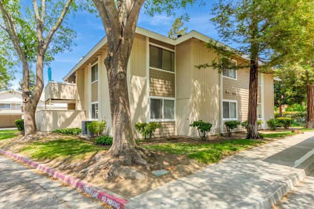 5535 Sean Circle, San Jose CA: https://media.crmls.org/mediaz/b831eb75-888d-417e-a8d9-0331a9545260.jpg