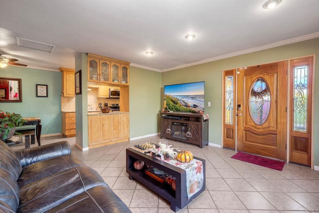 78 Sherwood Street, Chula Vista CA: https://media.crmls.org/mediaz/b832bc0e-2a54-4eb3-98a6-e84fd225575b.jpg