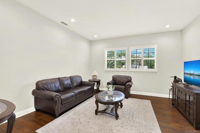 17342 Tam O Shanter Dr, Poway CA: https://media.crmls.org/mediaz/b83305d5-c128-4130-9bfa-3a95e77902e3.jpg
