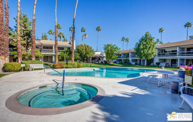 5205 E Waverly Drive, Palm Springs CA: https://media.crmls.org/mediaz/b8337c8e-4c1c-402e-a87f-525f98ec9da4.jpg