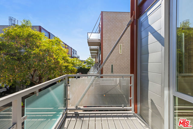  Commercial for Sale in Los Angeles, California