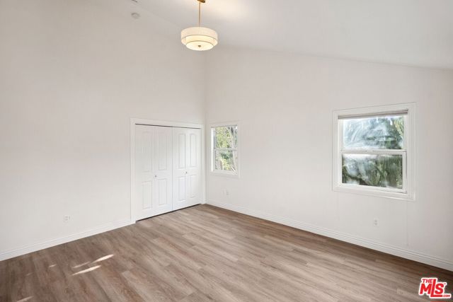 17805 Erwin Street, Encino CA: https://media.crmls.org/mediaz/b833d9cc-4824-4526-b959-a3b8428063d5.jpg