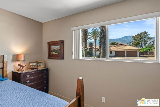 2072 S Bobolink Lane, Palm Springs, CA 92264