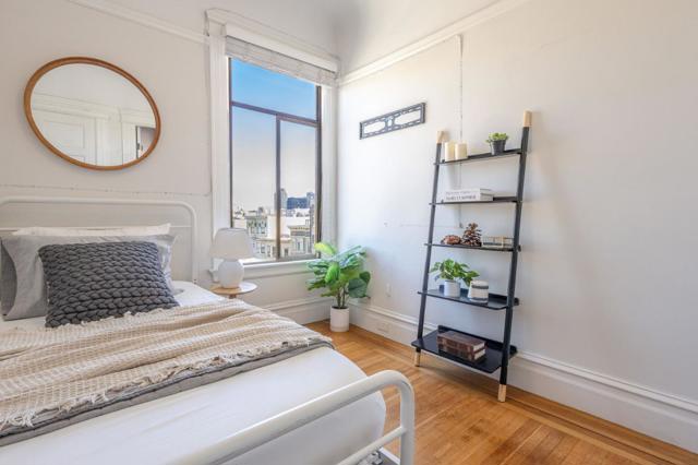 806810 Union Street, San Francisco CA: https://media.crmls.org/mediaz/b834a898-cbef-479d-bd2c-ffc26211a3ed.jpg