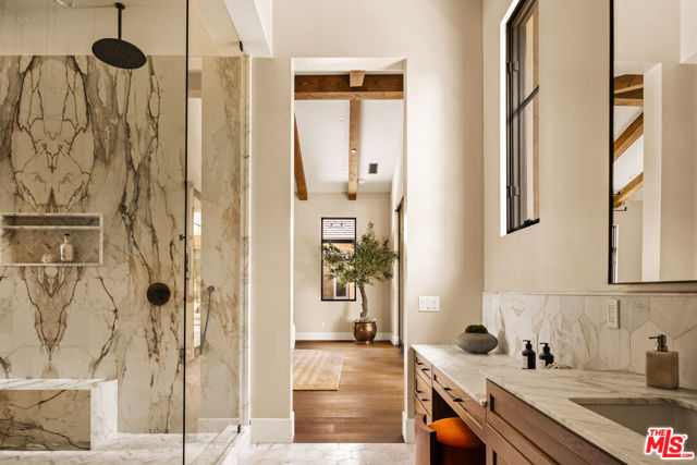 26719 Mulholland Highway, Calabasas CA: https://media.crmls.org/mediaz/b834e414-c872-44c0-ac0b-1847528cd0d7.jpg