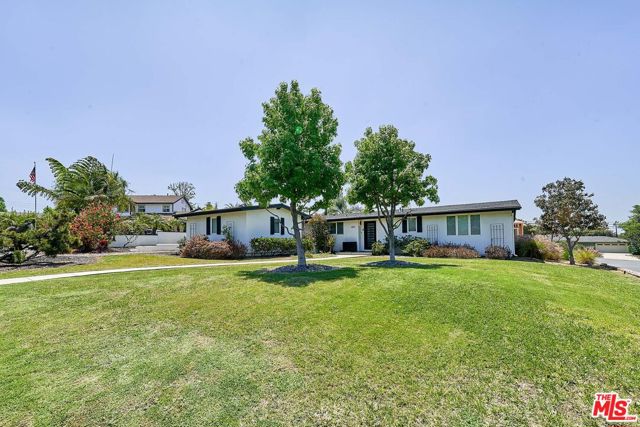 600 Pueblo Place, Fullerton CA: https://media.crmls.org/mediaz/b8355966-b3a1-4ac9-afd7-a80560e615b6.jpg