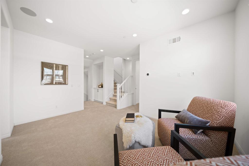 MLS #250027413SD img 22