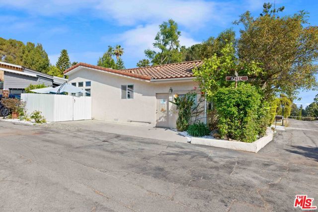 1196 Aztec, Topanga, California 90290, 3 Bedrooms Bedrooms, ,2 BathroomsBathrooms,Single Family Residence,For Sale,Aztec,24397275