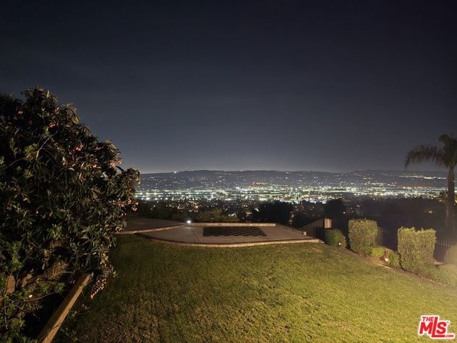 1995 Peaceful Hills Rd, Diamond Bar CA: https://media.crmls.org/mediaz/b8373042-07e2-4fab-8612-44210606fd6c.jpg