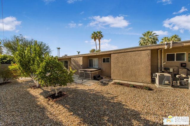 73940 Mountain View Avenue, Palm Desert CA: https://media.crmls.org/mediaz/b838166a-7fc9-407f-9fdd-3241ecf8e858.jpg