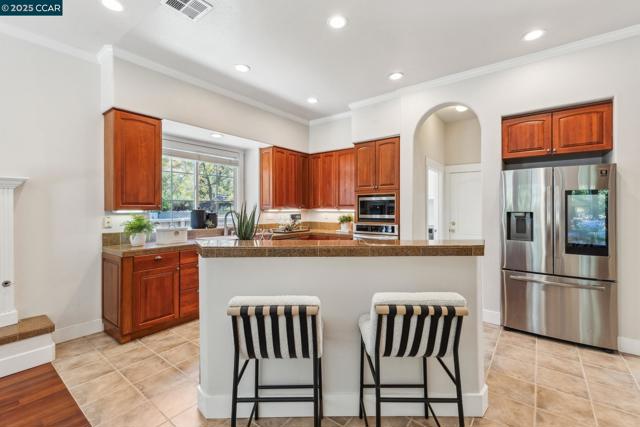 4280 Marietta Ct, Concord CA: https://media.crmls.org/mediaz/b83a156f-f6f6-41d2-9460-09ef43cdb296.jpg