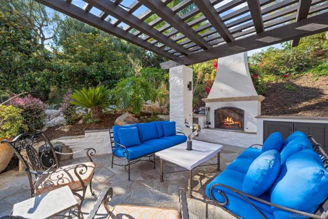 5354 El Camino Del Norte, Rancho Santa Fe CA: https://media.crmls.org/mediaz/b83a42e7-2115-41de-89a7-f276be4f8e72.jpg