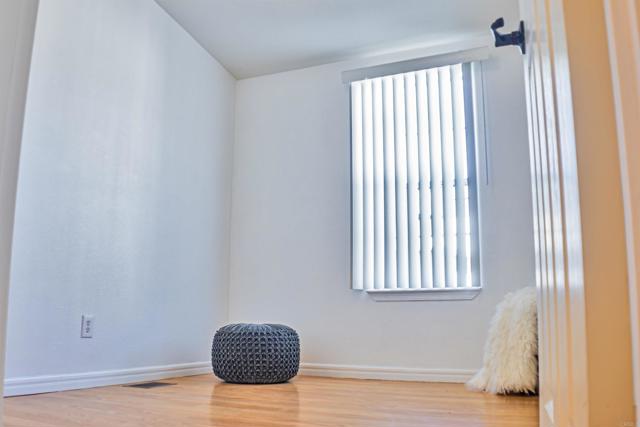 138 Steven Lane, Oceanside CA: https://media.crmls.org/mediaz/b83a5d28-ea3f-45fb-80f8-321824a87ff1.jpg