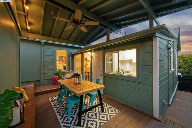 2449 26TH AVENUE, Oakland CA: https://media.crmls.org/mediaz/b83a61d7-187f-4195-b4de-a2dc763f3861.jpg