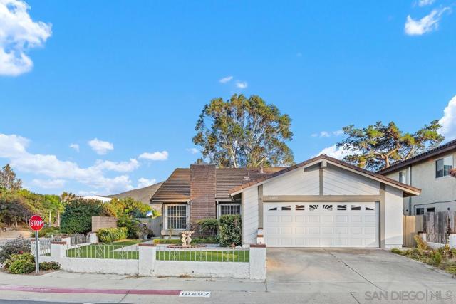 10497 Moorpark St, Spring Valley CA: https://media.crmls.org/mediaz/b83a79c7-bb3b-4522-8551-af4ec27a97bb.jpg