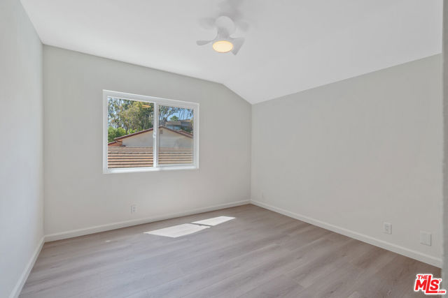 19 Rippling, Irvine CA: https://media.crmls.org/mediaz/b83ac0ca-5227-4ca3-9bc5-e1b4d447b393.jpg