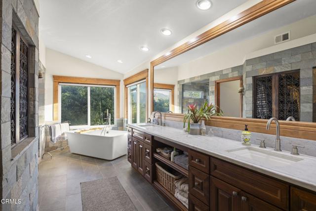 Detail Gallery Image 25 of 66 For 2061 via Montecito, Camarillo,  CA 93012 - 4 Beds | 3 Baths