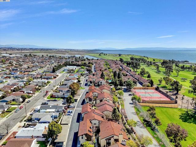 2513 Galleon Place, San Leandro CA: https://media.crmls.org/mediaz/b83e6162-1b33-4ea3-8adb-b7905616dfe8.jpg