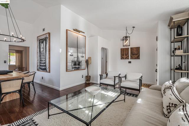 790 Britannia Dr., Vallejo CA: https://media.crmls.org/mediaz/b83eadd9-2410-4ab4-8c88-adafb7e5501a.jpg