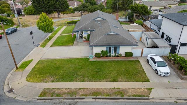 808 Saratoga Drive, Salinas CA: https://media.crmls.org/mediaz/b840af8b-3eb4-443b-9cfd-7c94b2e59cdb.jpg