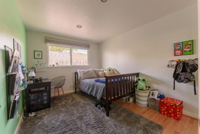1152 Los Palos Drive, Salinas CA: https://media.crmls.org/mediaz/b841ef9d-16ee-45d9-b0c4-22f59ffe7271.jpg