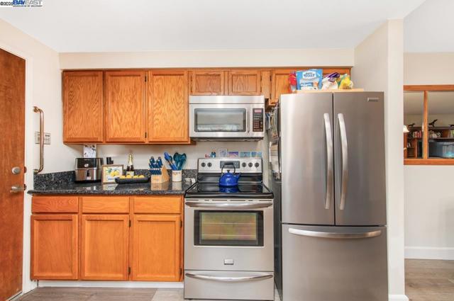243 Rachael Pl, Pleasanton CA: https://media.crmls.org/mediaz/b8420efc-60b7-407f-9af5-d0bcfd0aa517.jpg
