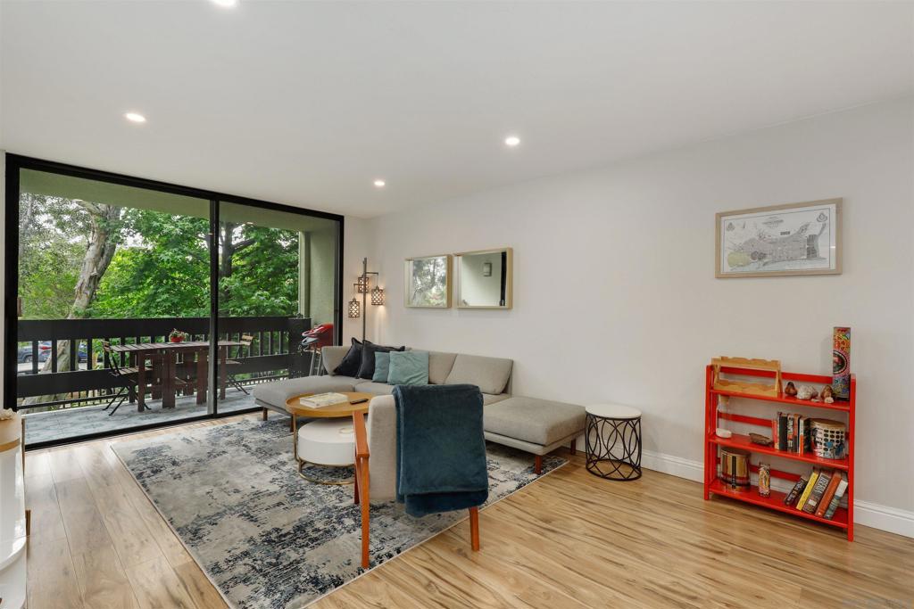 3825 Centre St #16