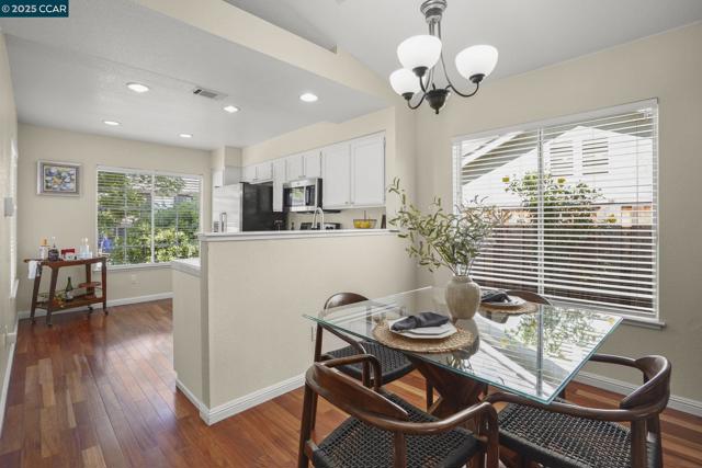 764 Steffa St, Bay Point CA: https://media.crmls.org/mediaz/b8430057-0d5a-4815-aa19-1a8f8177e0fc.jpg