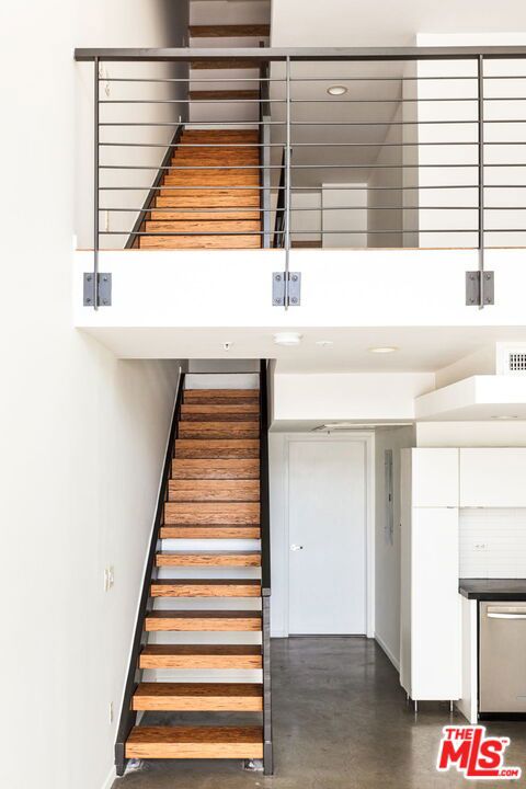 MLS #25486387 img 11