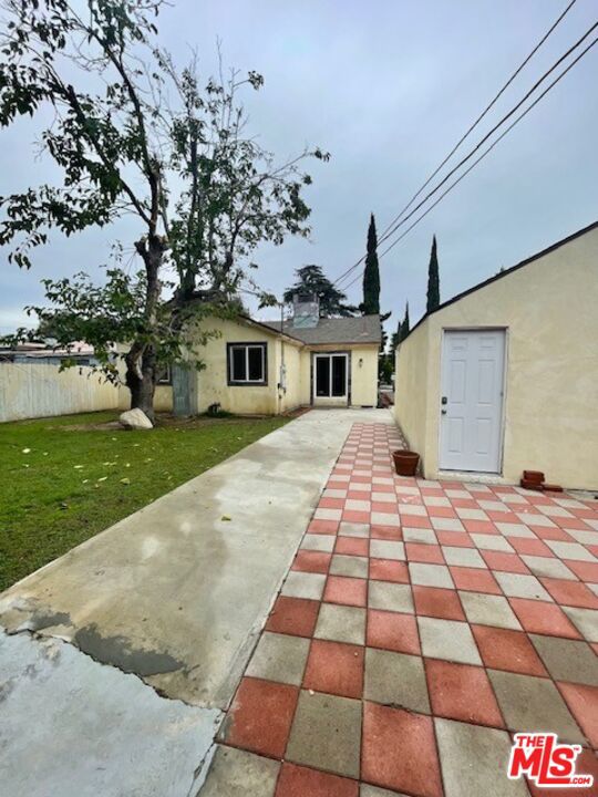 15226 Covello Street photo 8