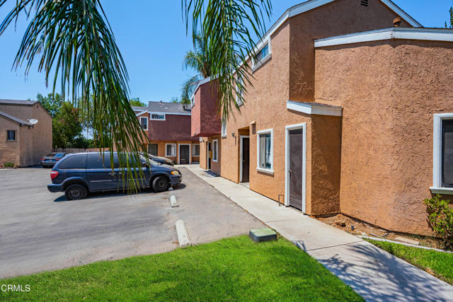 9039 Colony Place, Riverside CA: https://media.crmls.org/mediaz/b844209b-2796-46c8-9cab-c546938eaa91.jpg