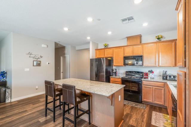 2066 Greenbriar Drive, Los Banos CA: https://media.crmls.org/mediaz/b8448c07-021d-4044-8a23-90777473631e.jpg