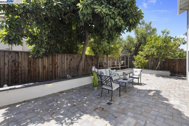 1656 Briarcrest Ct, San Jose CA: https://media.crmls.org/mediaz/b844dc49-3a36-4c3e-865a-277d7264dbe2.jpg