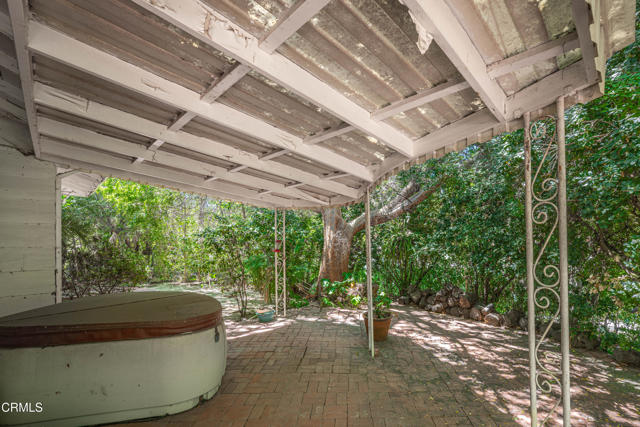 4369 Firmament Avenue, Encino CA: https://media.crmls.org/mediaz/b845047a-89b4-482e-ad61-bb55f443c11a.jpg