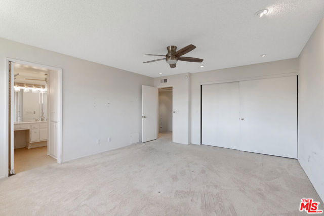 1943 Stonesgate Street, Westlake Village CA: https://media.crmls.org/mediaz/b84578ad-9cea-465e-b44f-21cdee009d16.jpg