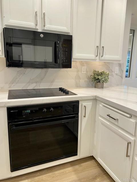 1562 Camino Del Mar, Del Mar CA: https://media.crmls.org/mediaz/b845f944-82b0-44de-a05d-8e881bc67455.jpg