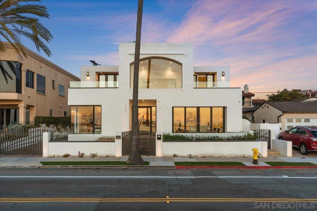 3535 Riviera Drive - photo 3