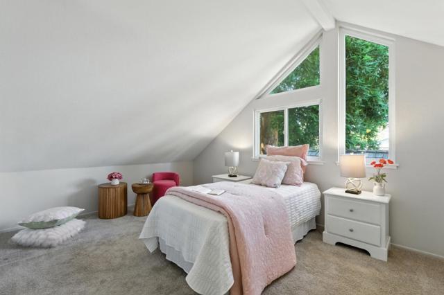 148 Promethean Way, Mountain View CA: https://media.crmls.org/mediaz/b847f966-084e-488d-97d3-e4bba64d0249.jpg