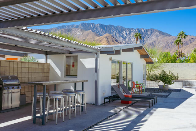 438 E Racquet Club Road, Palm Springs, CA 92262
