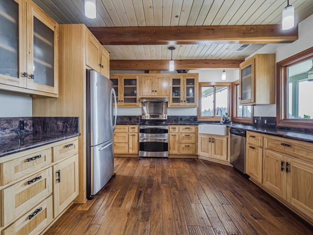 1584 Tindall Ranch Road, Corralitos CA: https://media.crmls.org/mediaz/b848d313-7bcd-4d1e-a5f4-3cf8a9437ed9.jpg