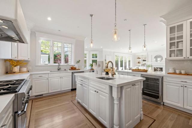 1425 Benito Avenue, Burlingame CA: https://media.crmls.org/mediaz/b84917af-90cf-45c6-9561-74578140af0e.jpg