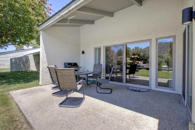 16025 El Tae, Pauma Valley CA: https://media.crmls.org/mediaz/b849e32a-0742-44c1-b562-1fe2c4493474.jpg