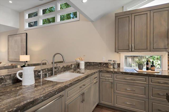 427 Paco Drive, Los Altos CA: https://media.crmls.org/mediaz/b849e74c-a3d1-444b-a06f-4087c4d91ede.jpg