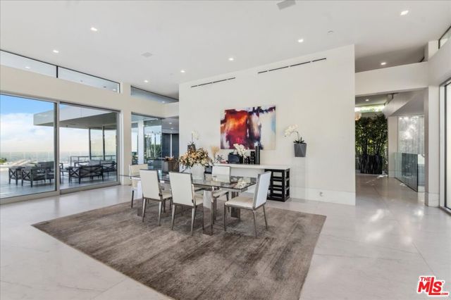 1620 Carla, Beverly Hills CA: https://media.crmls.org/mediaz/b84a7791-dc4f-4a32-8d66-bf5187fc253c.jpg