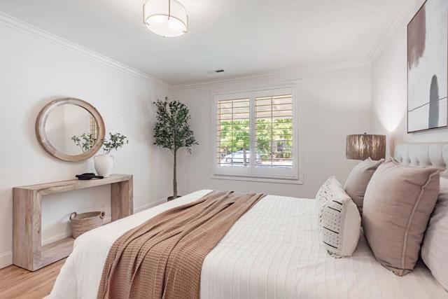 916 Peggy Lane, Menlo Park CA: https://media.crmls.org/mediaz/b84b3573-9757-49b4-8206-ded867dcc417.jpg