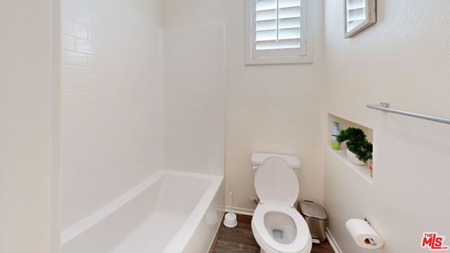 18215 Astro Court, Santa Clarita CA: https://media.crmls.org/mediaz/b84b4ec2-2a77-41e3-9a76-e66dd5b3f812.jpg