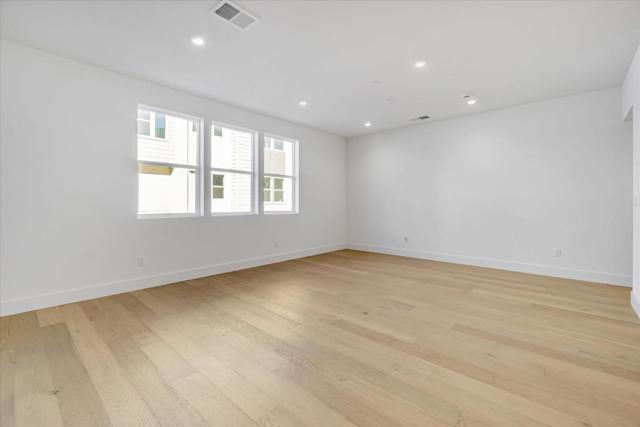 5706 Melon Court, San Ramon CA: https://media.crmls.org/mediaz/b84bb873-1d39-435b-950a-3da7902b22ae.jpg